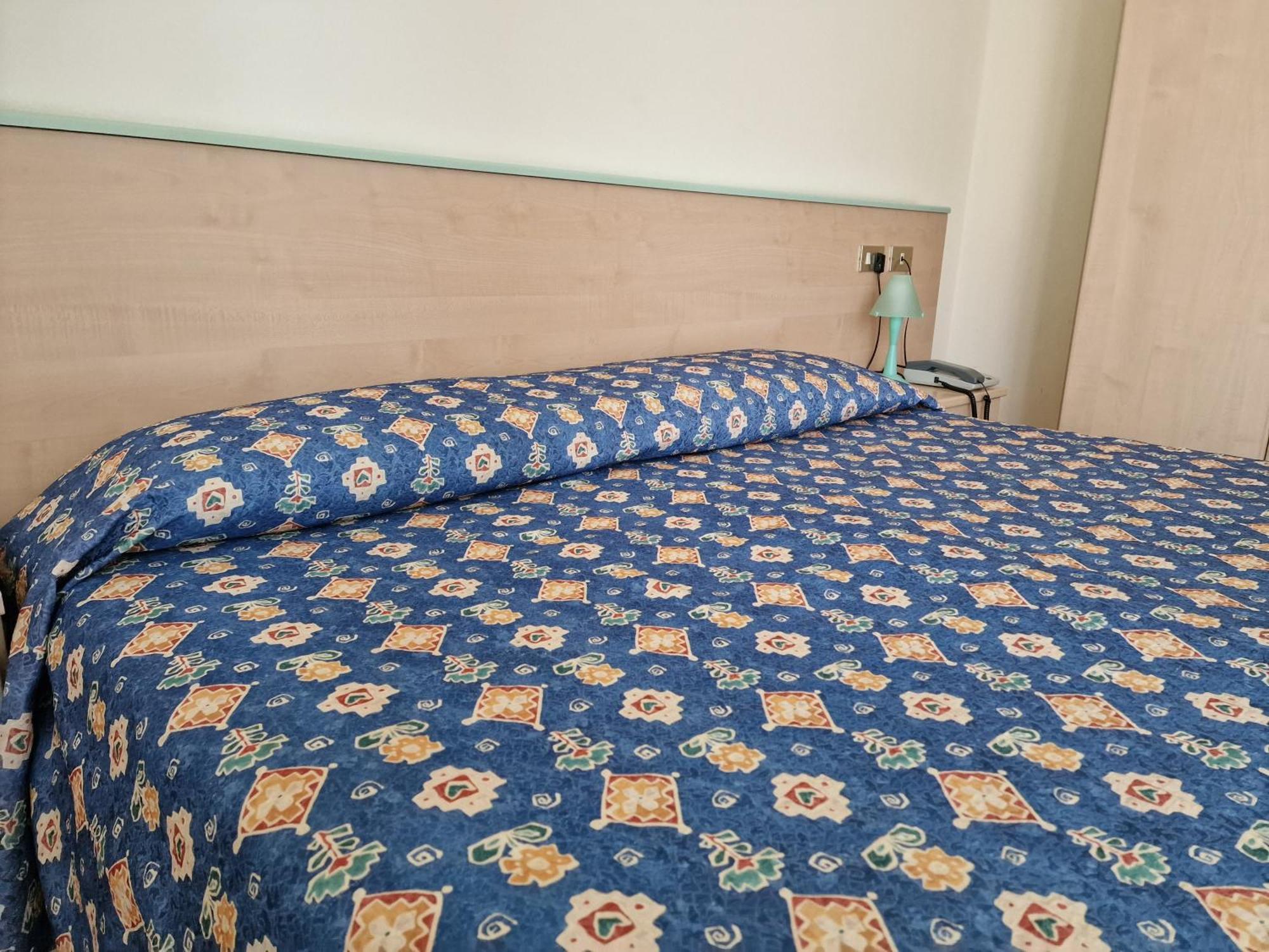 Hotel Di Giovanni Бибионе Стая снимка