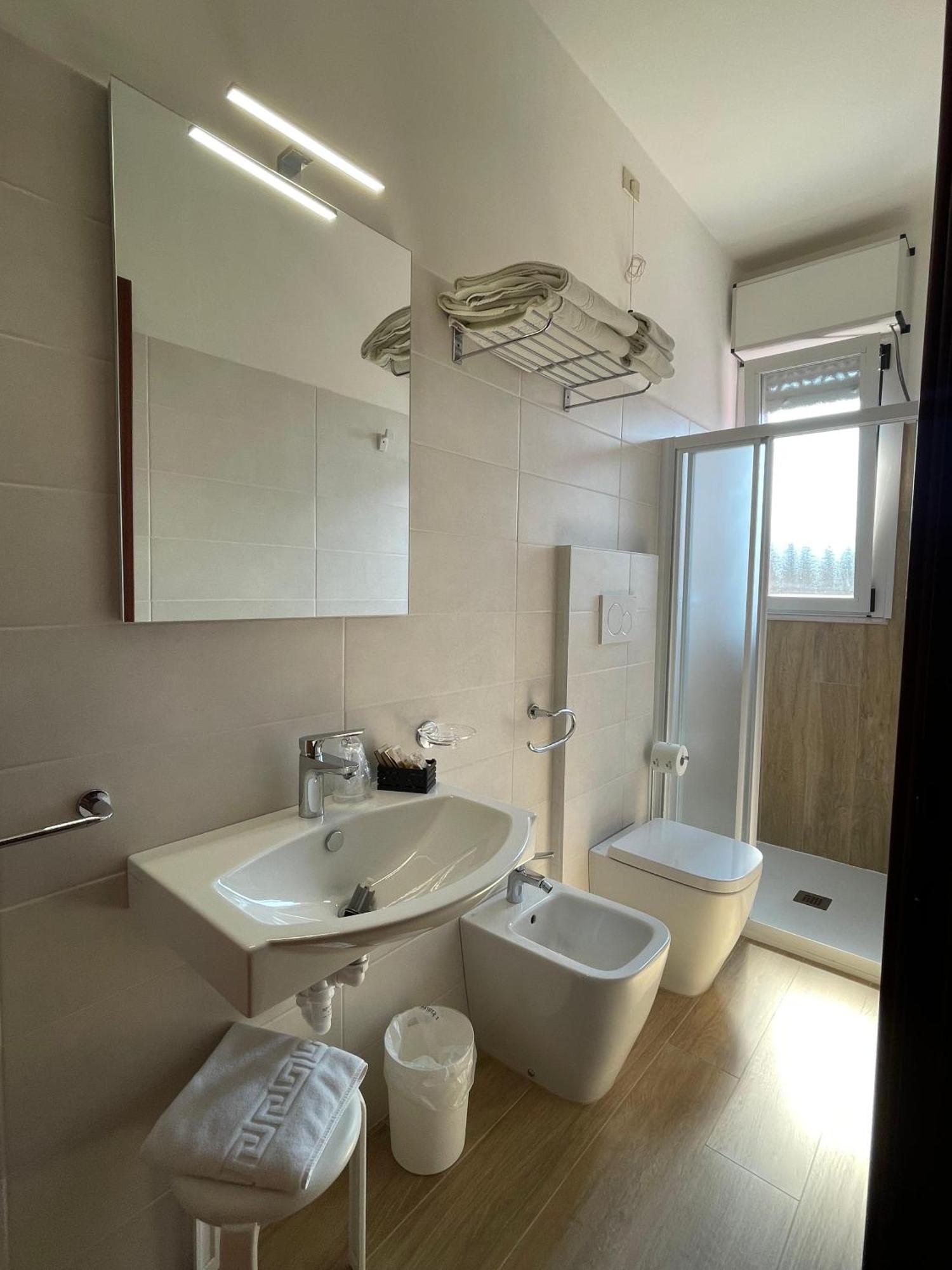 Hotel Di Giovanni Бибионе Екстериор снимка